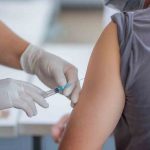آیا در صورت سرماخوردگی یا تب می توانید واکسن کرونا بزنید؟